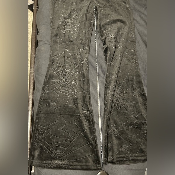 Killstar Velvet Matching Set: Eternal Sleeper Vest & Lulluspider Flares - Picture 10 of 11